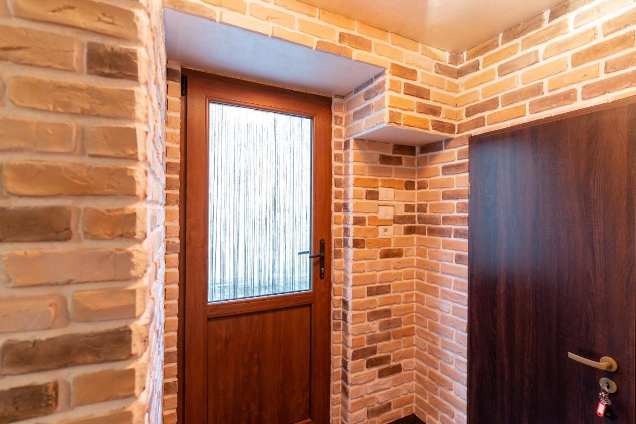 Mario'S Cozy Apartment Рышнов Экстерьер фото